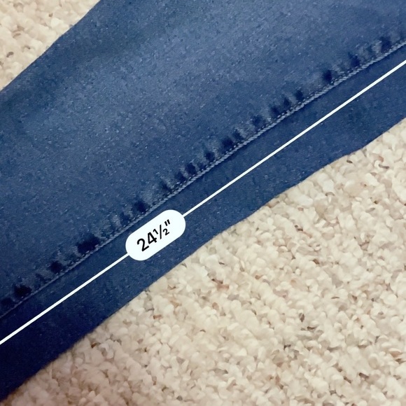 Women’s Signature Levi’s Cuffed Boyfriend Denim Jeans, Size 6, EUC - Picture 6 of 8